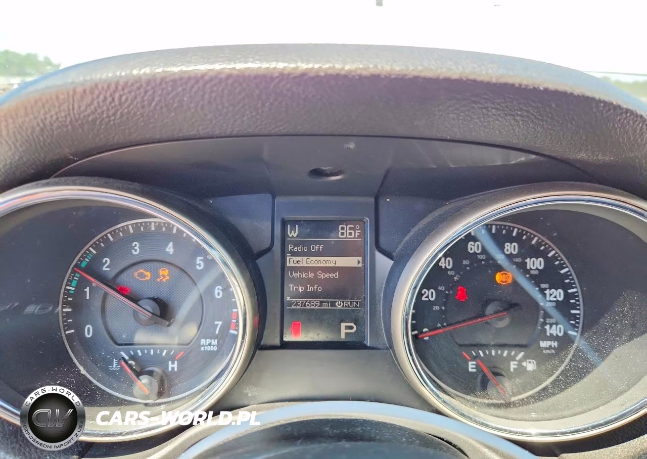 2011 Jeep Grand Cherokee VIN:1J4RR4GG8BC587938 - 9