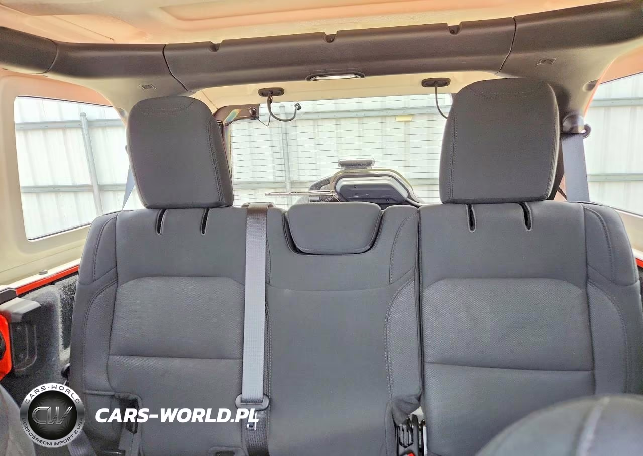 2019 Jeep Wrangler Unlimited Sport VIN:1C4HJXDG8KW583692 - 10
