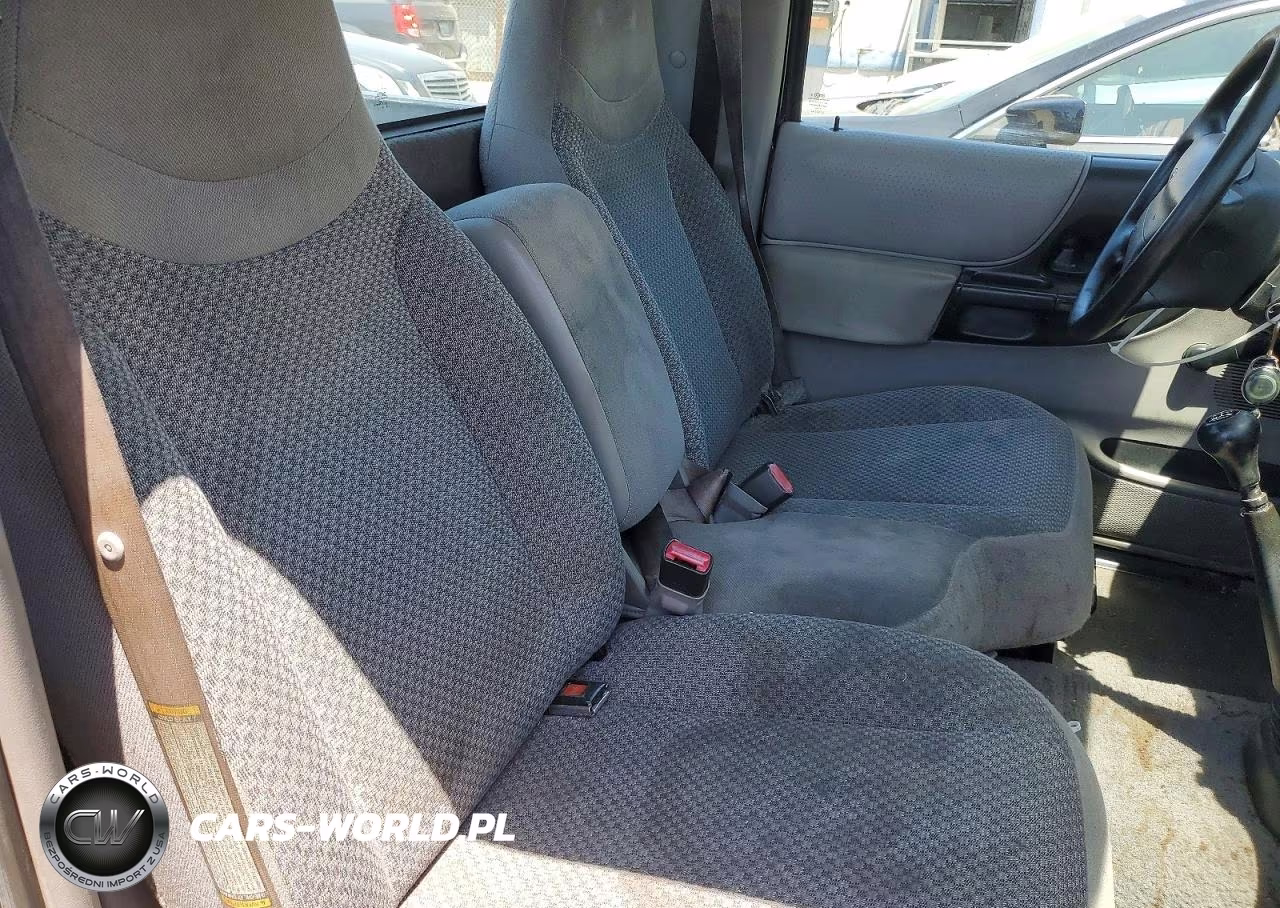 1999 Ford Ranger VIN:1FTYR10C6XPB02820 - 10