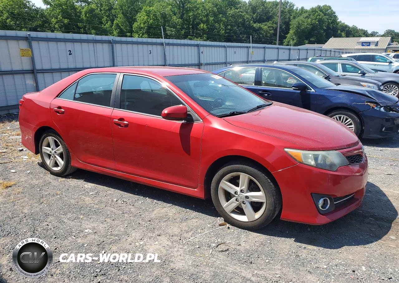2013 Toyota Camry Se VIN:4T1BF1FK8DU710487 - 4