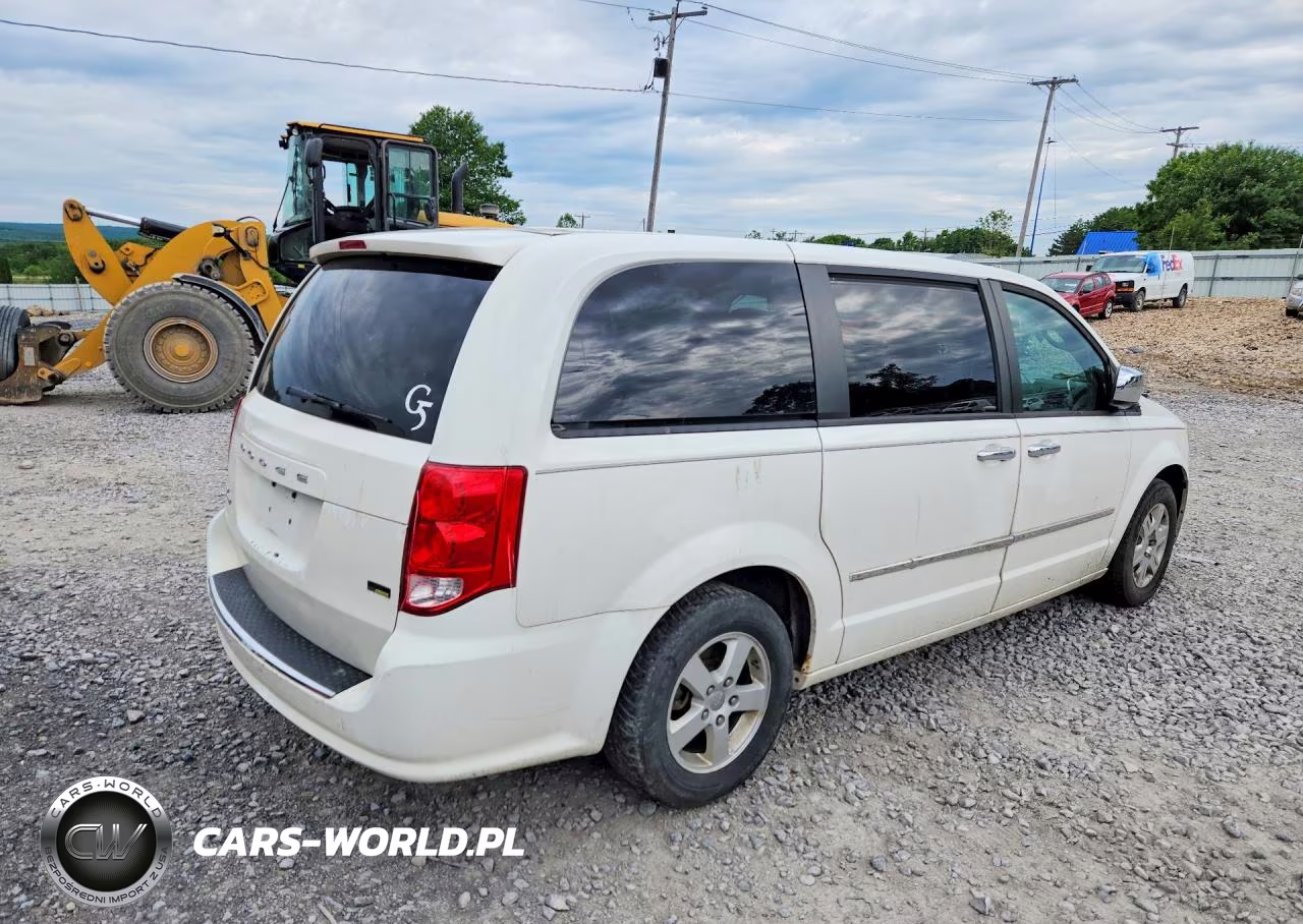 2011 Dodge Grand Caravan Express VIN:2D4RN4DG3BR732089 - 3