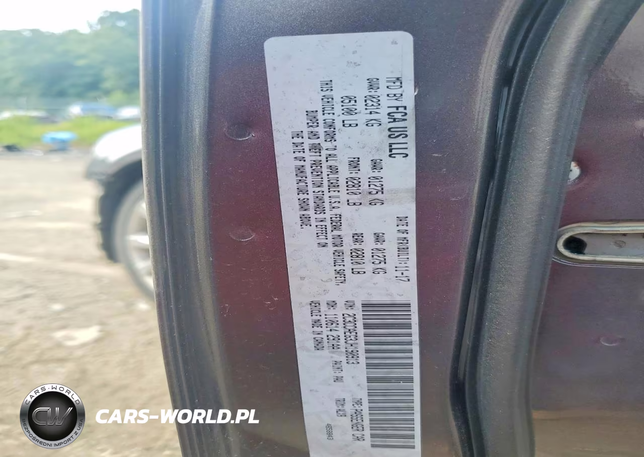 2018 Chrysler 300 VIN:2C3CCAEG3JH190913 - 12