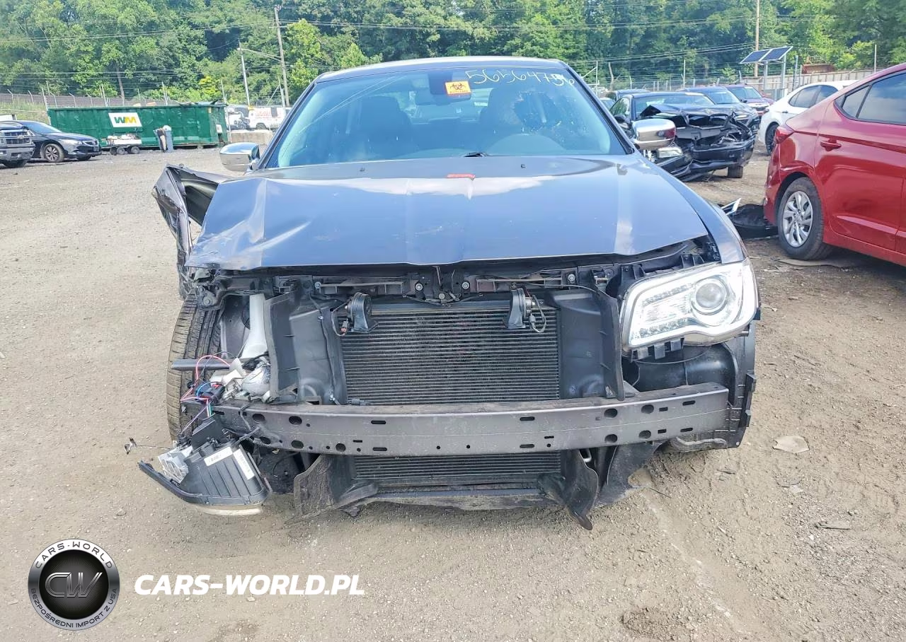 2018 Chrysler 300 VIN:2C3CCAEG3JH190913 - 5