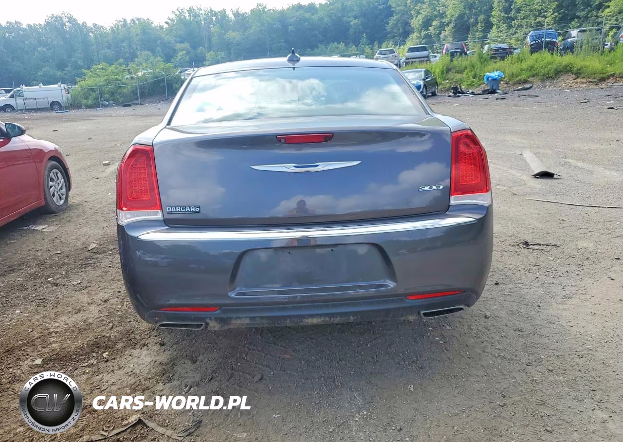 2018 Chrysler 300 VIN:2C3CCAEG3JH190913 - 6