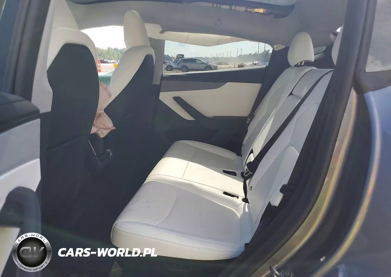 2026 Tesla Model Y VIN:7SAYGDEE6TA450767 - 10