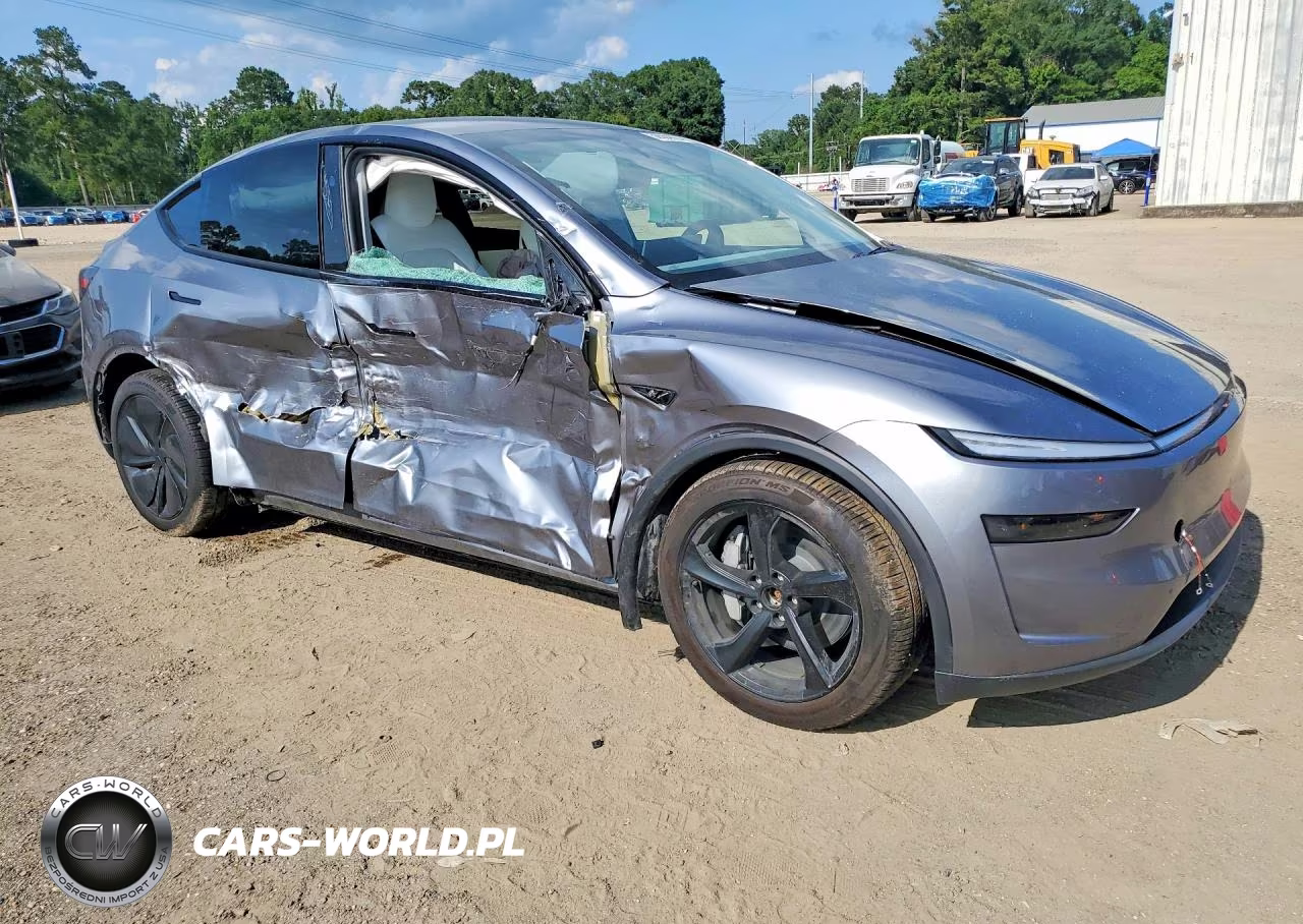 2026 Tesla Model Y VIN:7SAYGDEE6TA450767 - 4