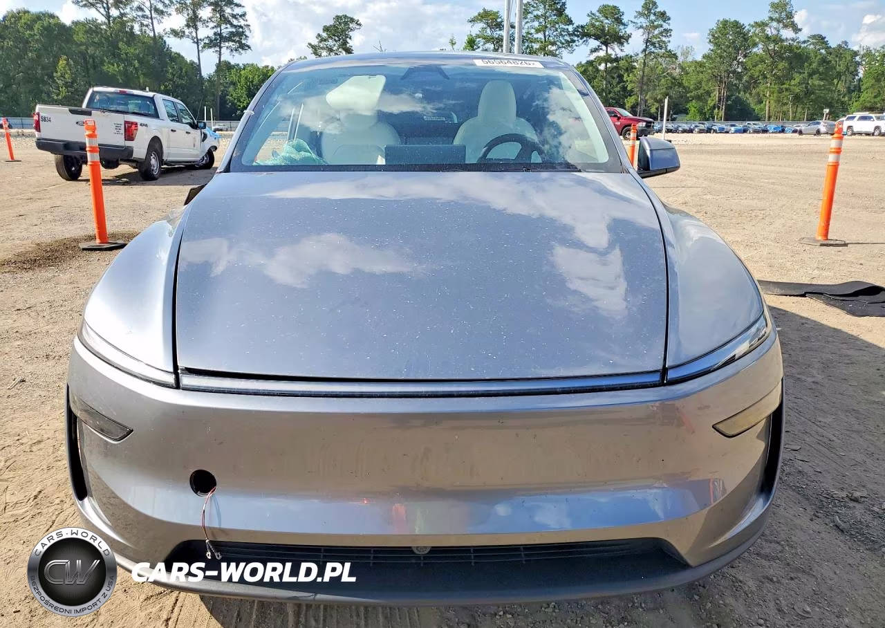 2026 Tesla Model Y VIN:7SAYGDEE6TA450767 - 5
