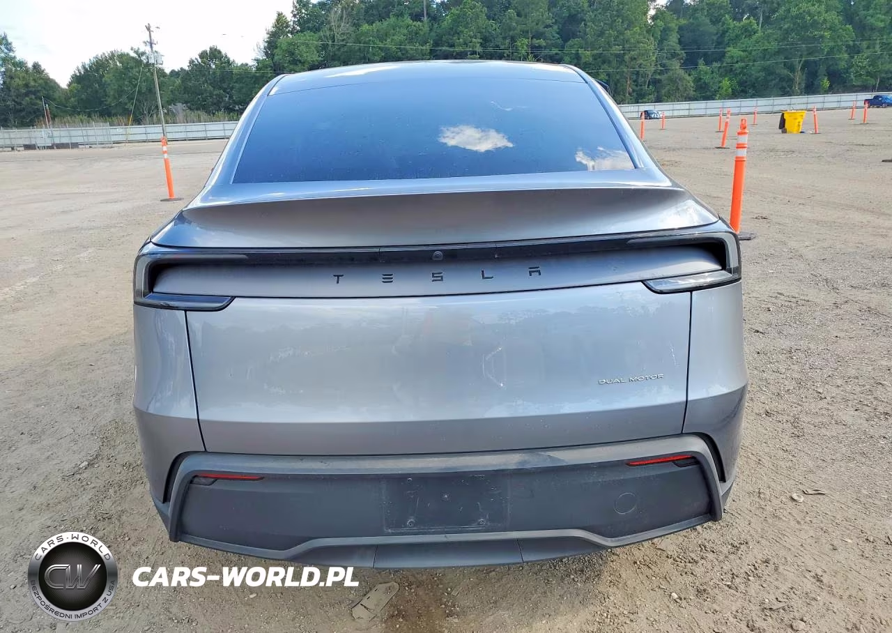 2026 Tesla Model Y VIN:7SAYGDEE6TA450767 - 6