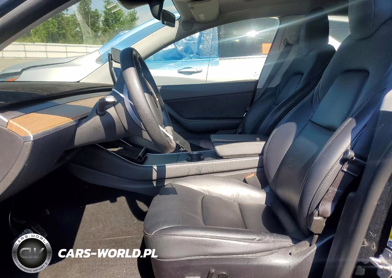 2020 Tesla Model Y VIN:5YJYGDEE9LF025639 - 7