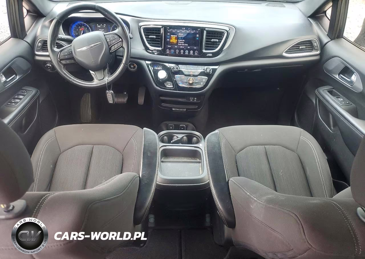 2019 Chrysler Pacifica Touring Plus VIN:2C4RC1FG8KR705422 - 8