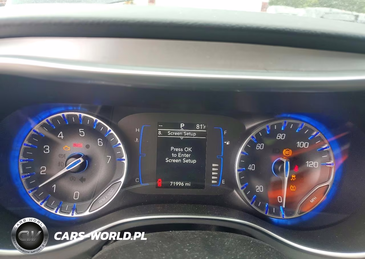 2019 Chrysler Pacifica Touring Plus VIN:2C4RC1FG8KR705422 - 9