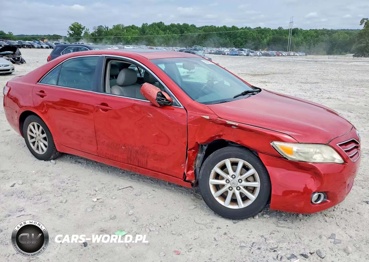 2011 Toyota Camry Xle VIN:4T4BF3EKXBR186663 - 4
