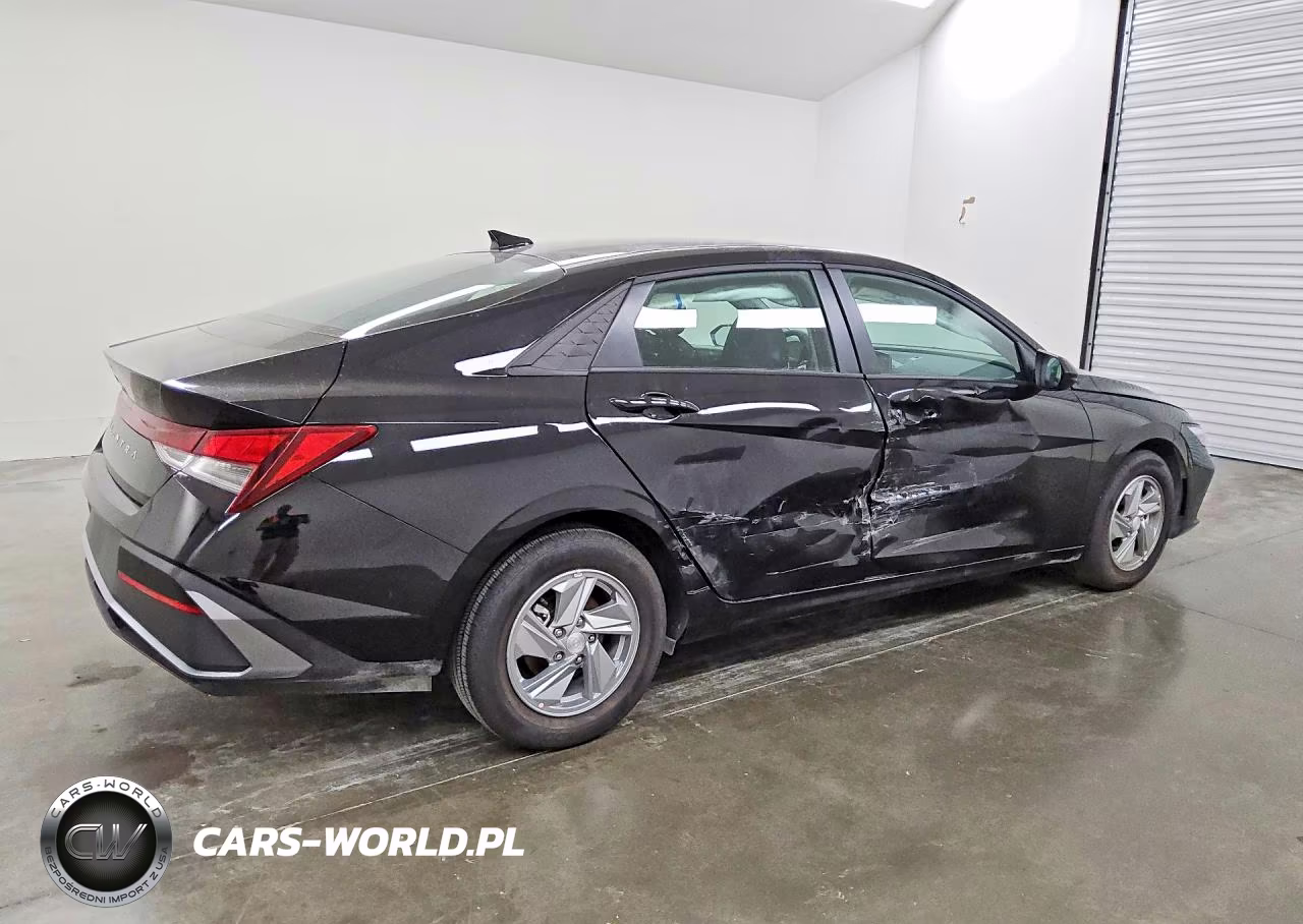2026 Hyundai Elantra Se VIN:KMHLL4DG0TU203739 - 3