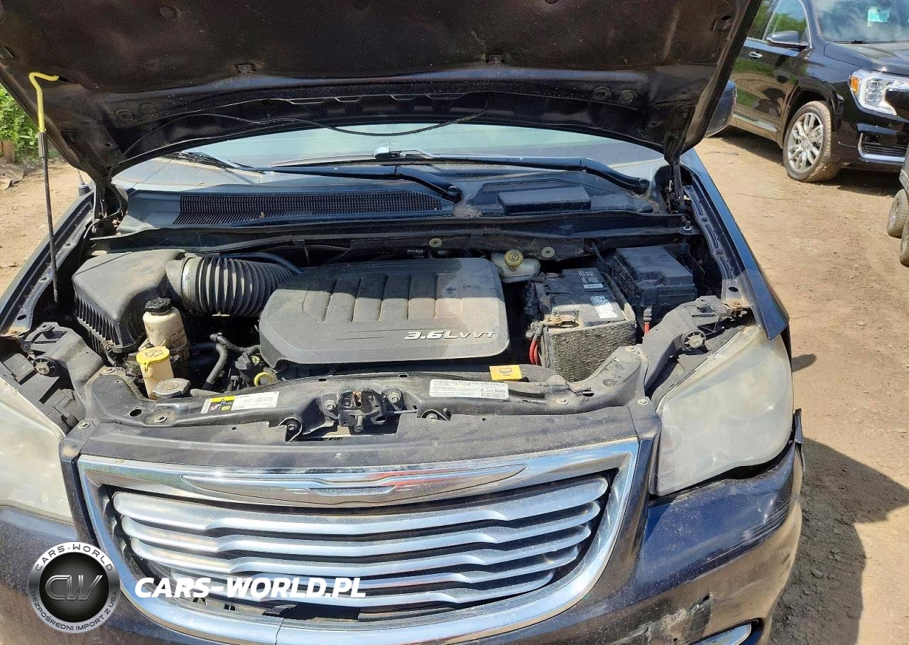 2013 Chrysler Town & Country VIN:2C4RC1BG6DR689455 - 12