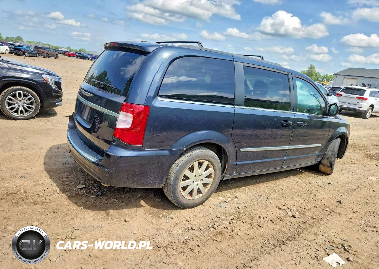 2013 Chrysler Town & Country VIN:2C4RC1BG6DR689455 - 3
