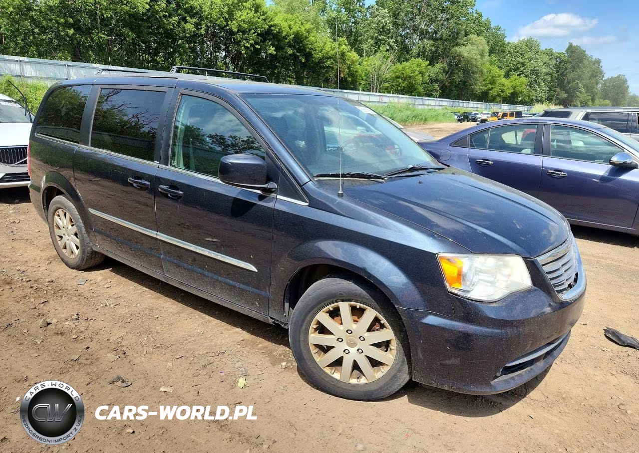 2013 Chrysler Town & Country VIN:2C4RC1BG6DR689455 - 4