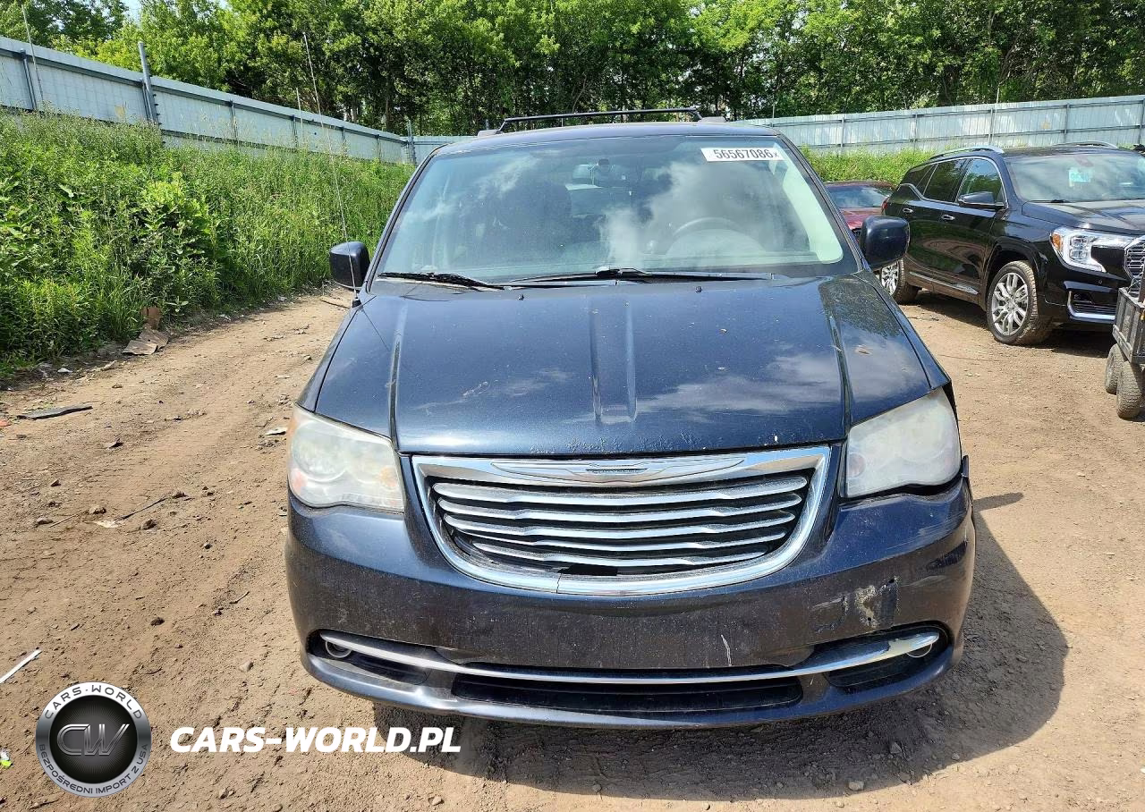2013 Chrysler Town & Country VIN:2C4RC1BG6DR689455 - 5