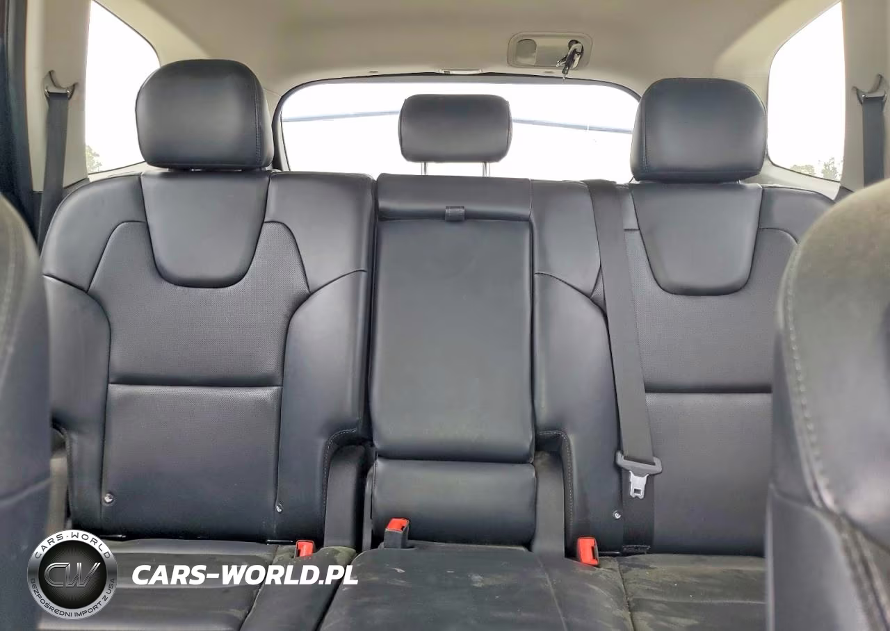 2020 Kia Telluride S VIN:5XYP64HC8LG013967 - 10