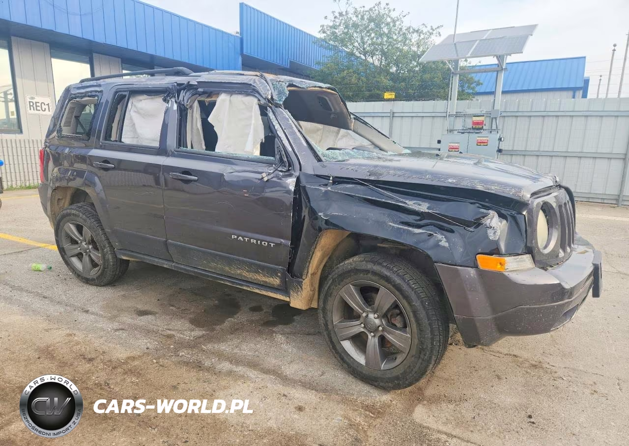 2014 Jeep Patriot Latitude VIN:1C4NJRFB3ED858689 - 4