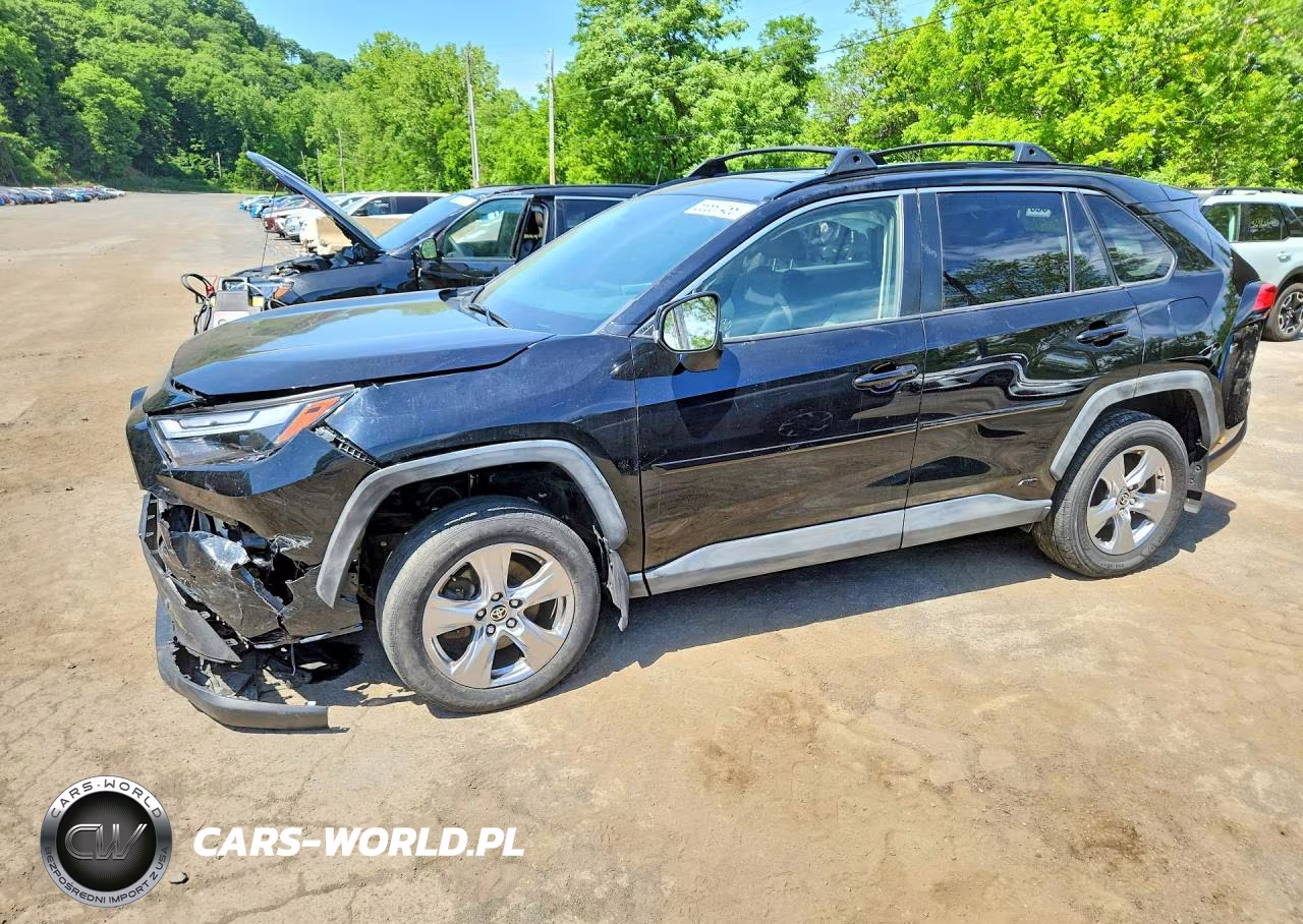 2024 Toyota Rav4 Hybrid Xle – zdjęcie 1 z 13