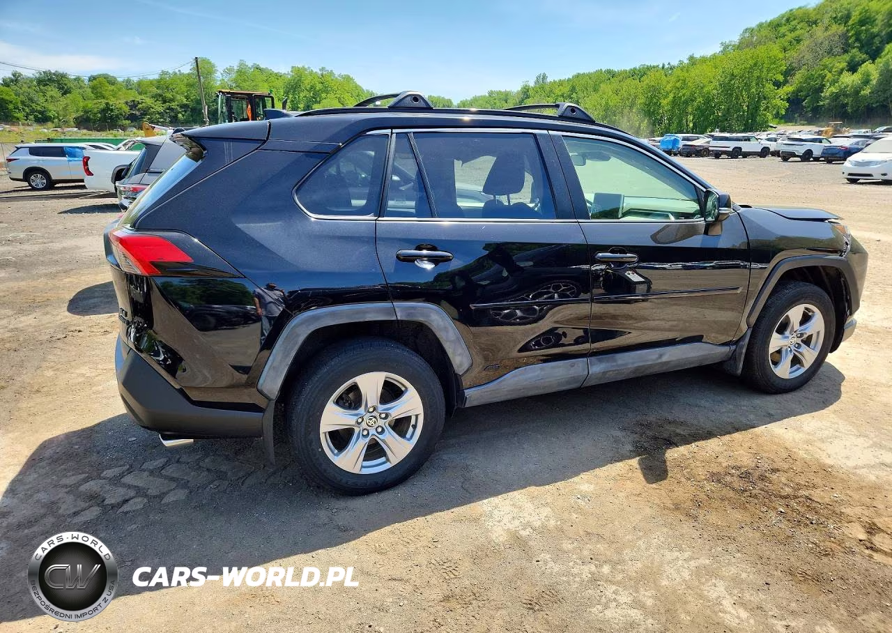 2024 Toyota Rav4 Hybrid Xle VIN:JTMRWRFV7RD261077 - 3
