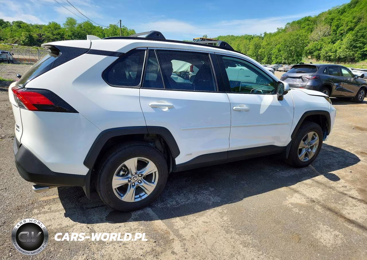 2025 Toyota Rav4 Hybrid Xle VIN:4T3RWRFV3SU211222 - 3