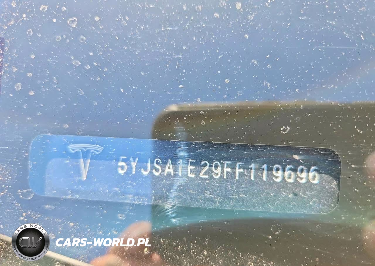2015 Tesla Model S VIN:5YJSA1E29FF119696 - 12