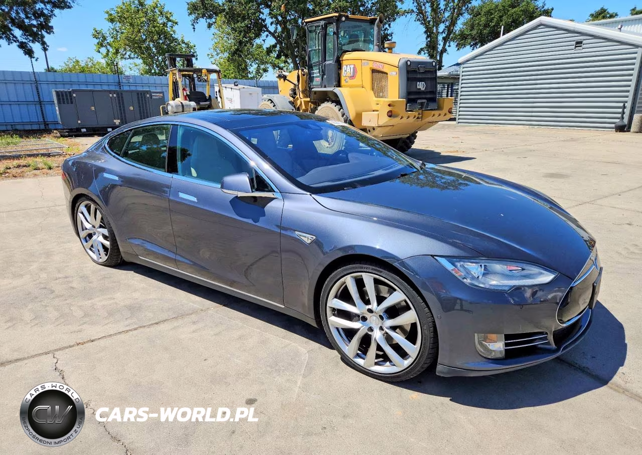 2015 Tesla Model S VIN:5YJSA1E29FF119696 - 4