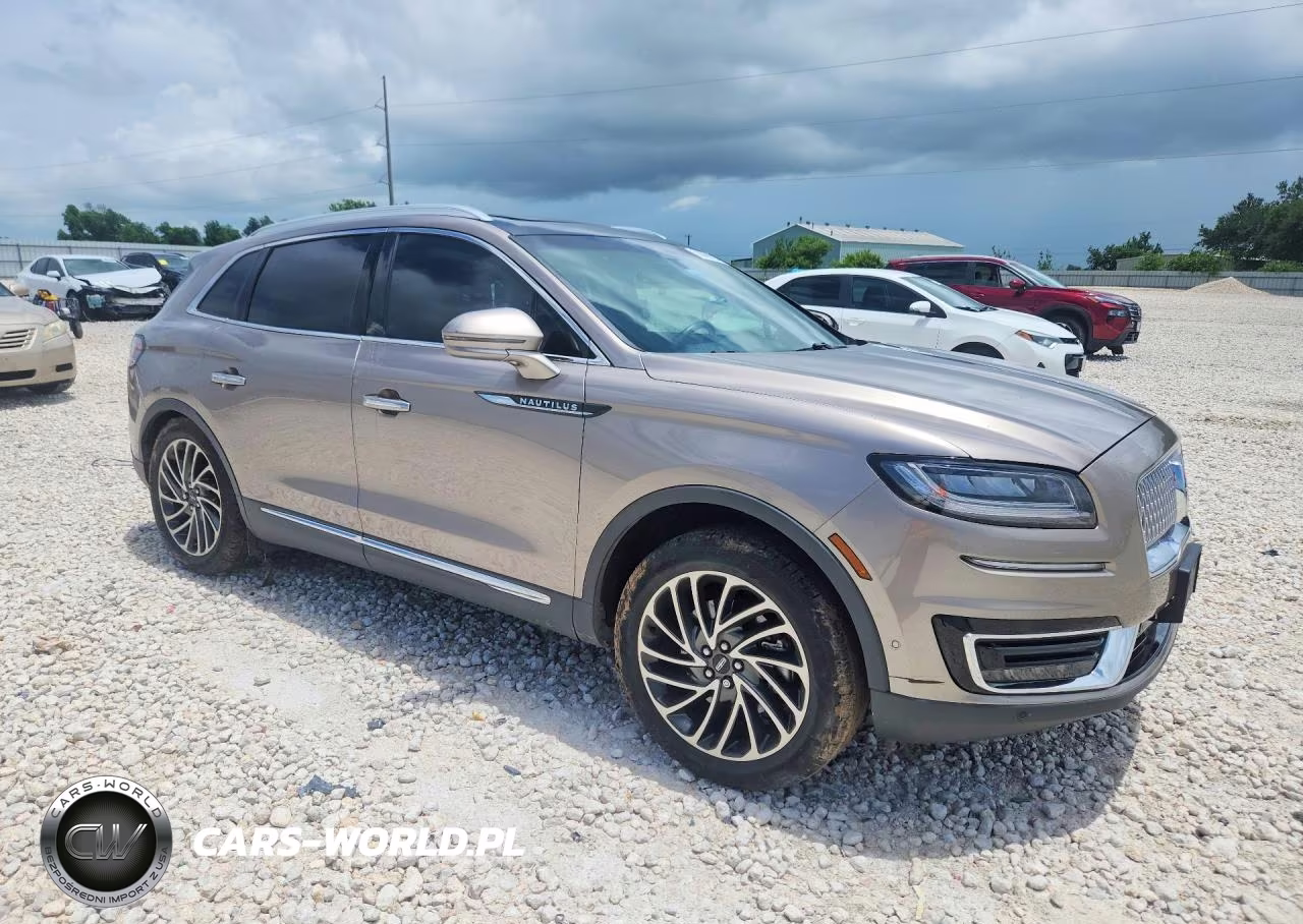 2019 Lincoln Nautilus Reserve VIN:2LMPJ6L95KBL53912 - 4