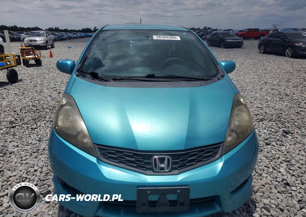 2013 Honda Fit Sport VIN:JHMGE8H56DC006998 - 5