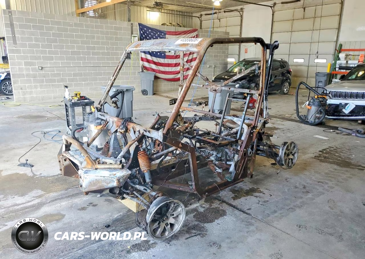 2022 Can-Am Defender Utility Vehicle VIN:3JBUVAX48NK005435 - 2