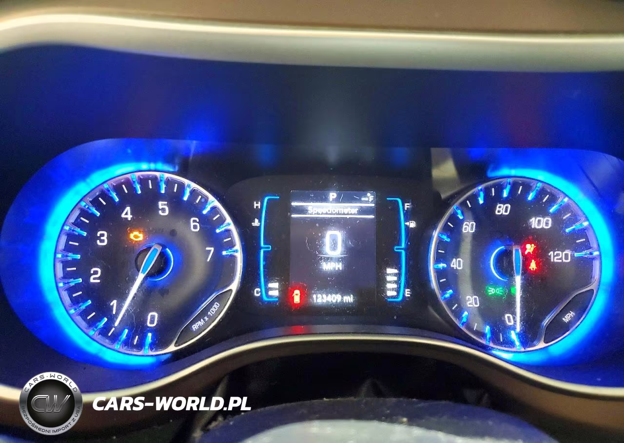 2017 Chrysler Pacifica Touring VIN:2C4RC1DG2HR509049 - 9