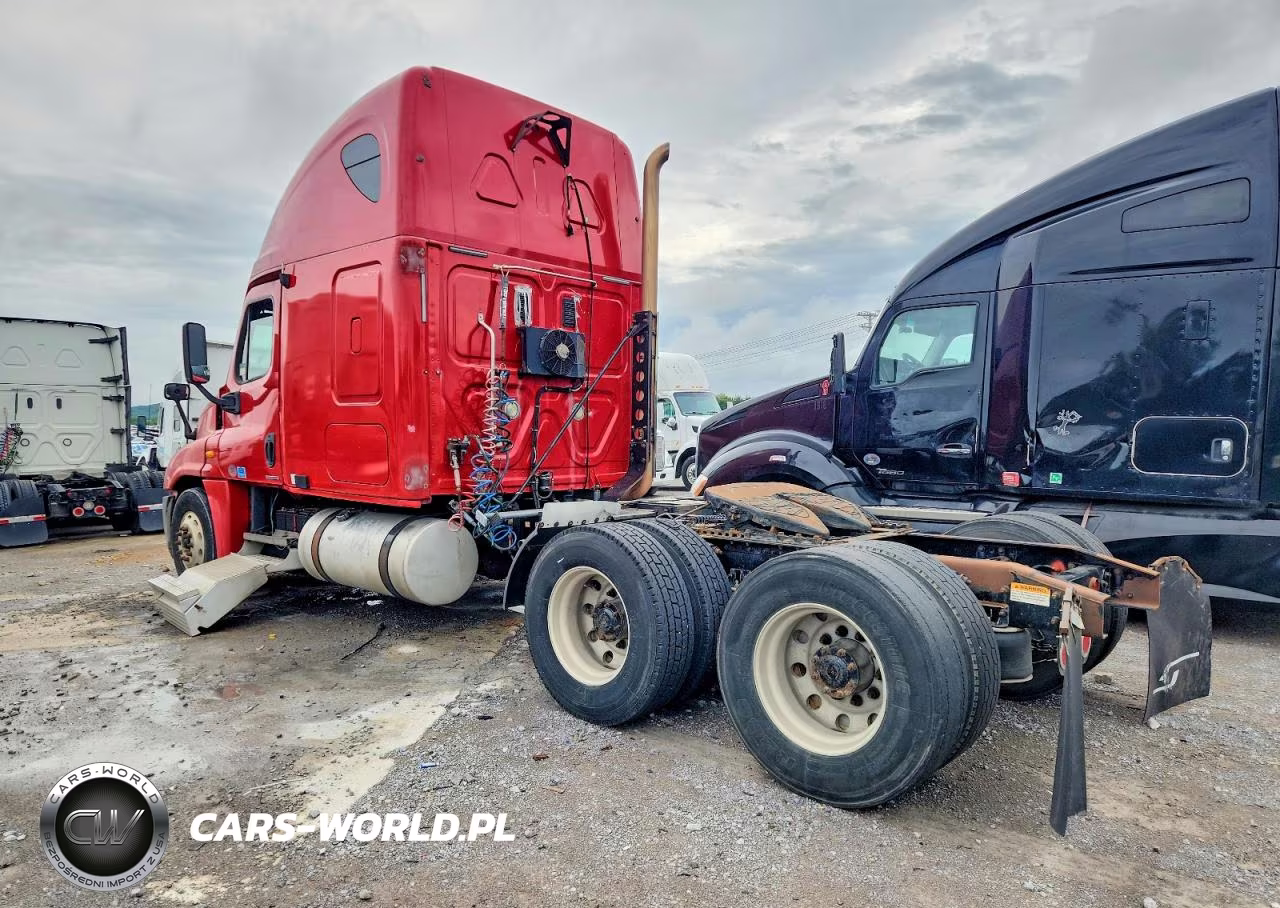 2009 Freightliner Cascadia 125 VIN:1FUJGLDR99LAJ0026 - 3