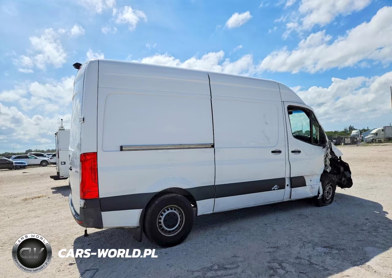 2024 Mercedes Benz Sprinter 2500 VIN:W1Y4KBHYXRT169600 - 3