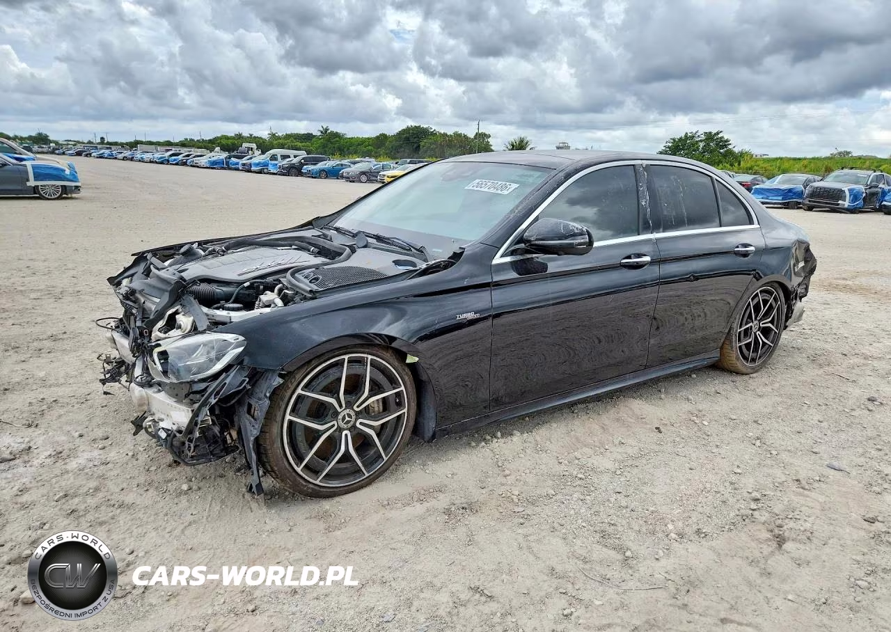 2021 Mercedes-Benz E Amg 53 4Matic – zdjęcie 1 z 13