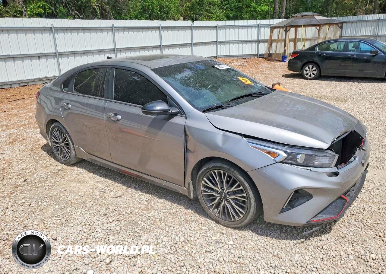 2023 Kia Forte Gt Line VIN:3KPF54AD1PE613590 - 4