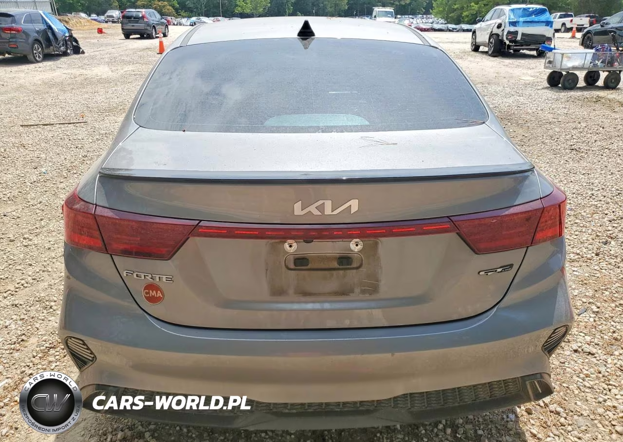 2023 Kia Forte Gt Line VIN:3KPF54AD1PE613590 - 6