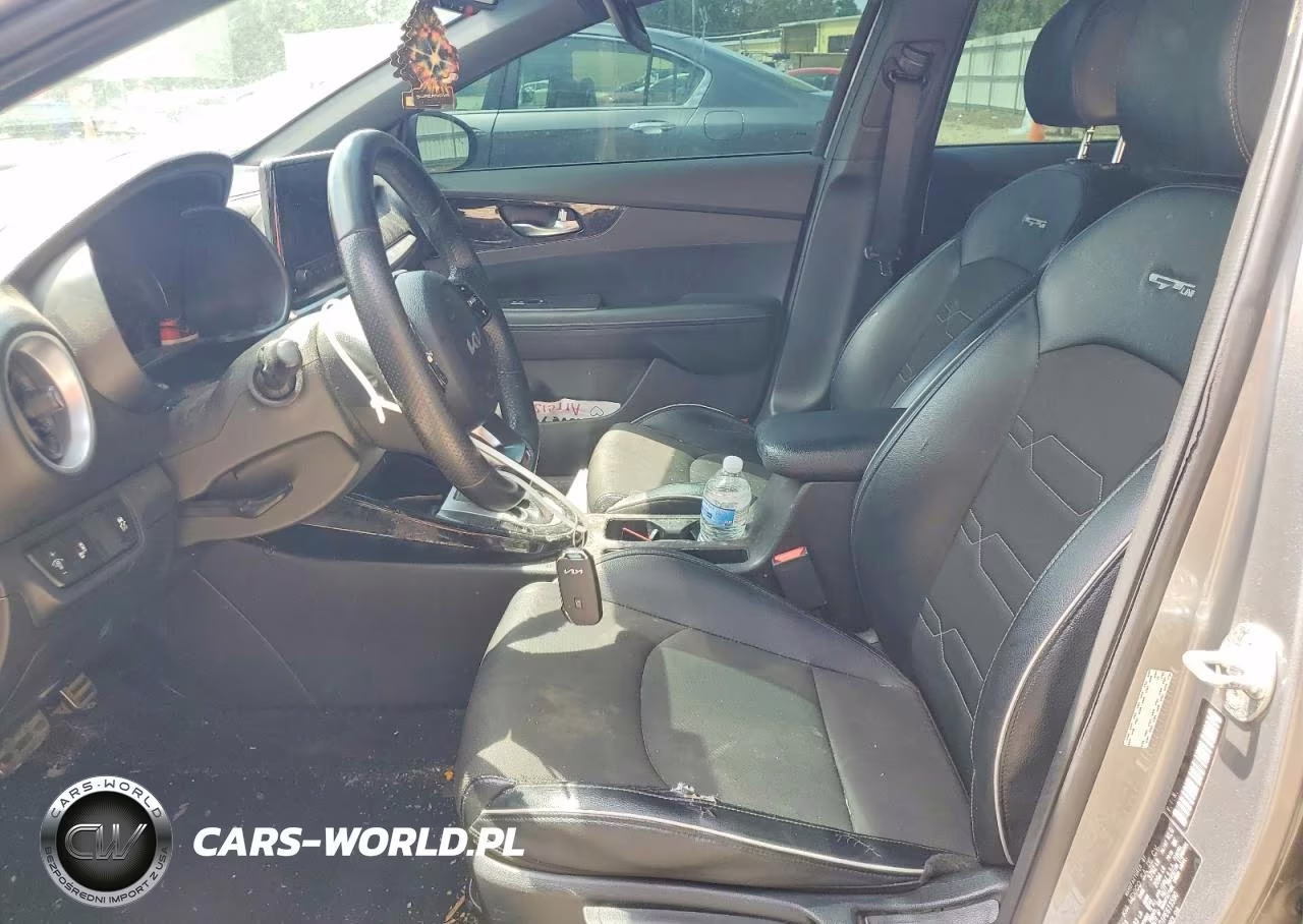 2023 Kia Forte Gt Line VIN:3KPF54AD1PE613590 - 7