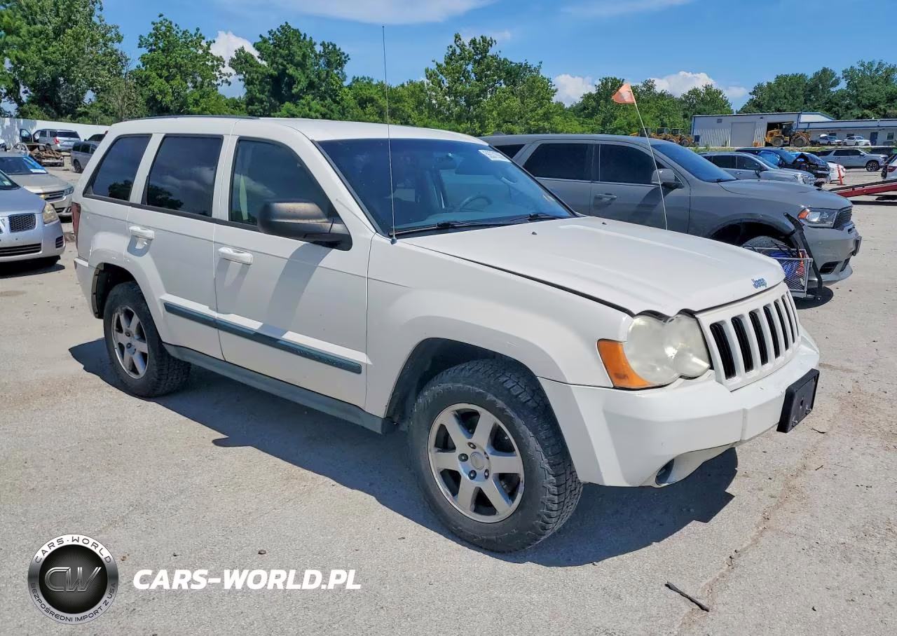 2008 Jeep Grand Cherokee Laredo VIN:1J8GR48KX8C192757 - 4