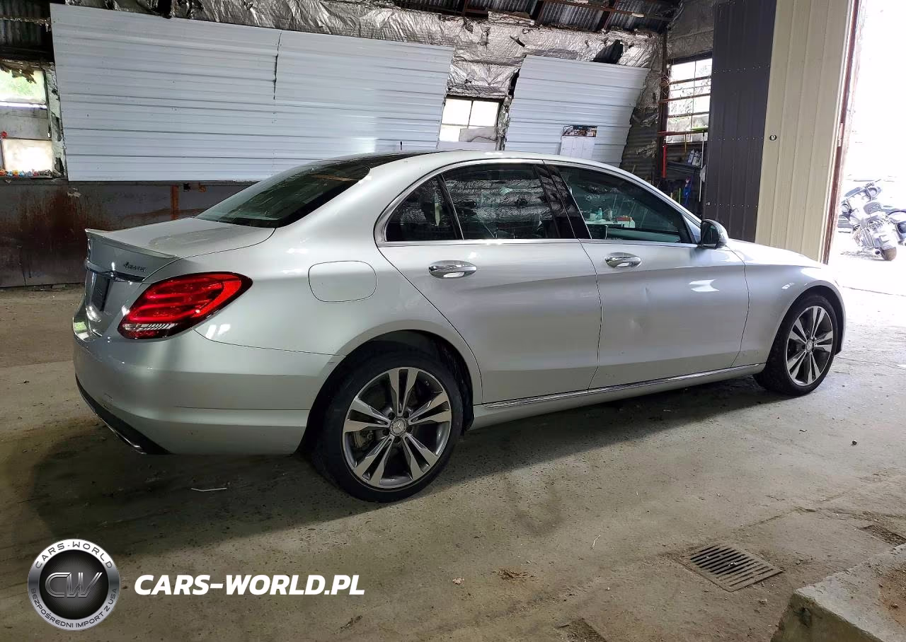 2016 Mercedes-Benz C 300 4Matic VIN:55SWF4KB9GU173654 - 3