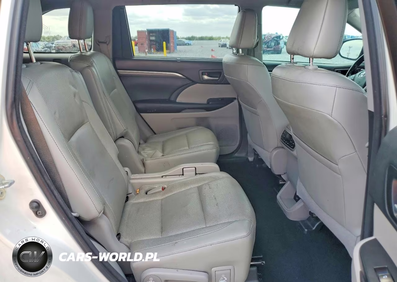 2018 Toyota Highlander Limited Platinum VIN:5TDDZRFH7JS896191 - 11