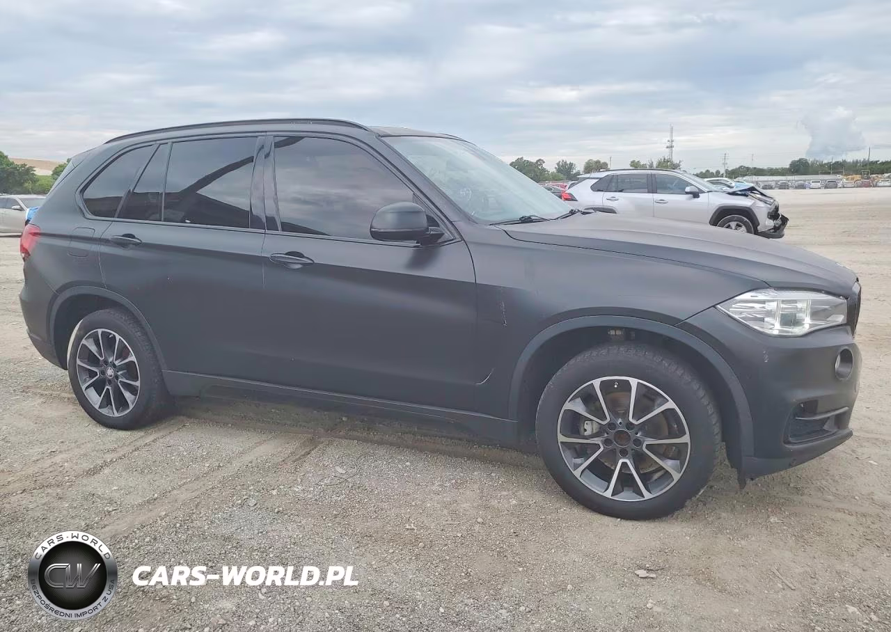 2018 BMW X5 xDrive35I VIN:5UXKR0C50J0X83603 - 4