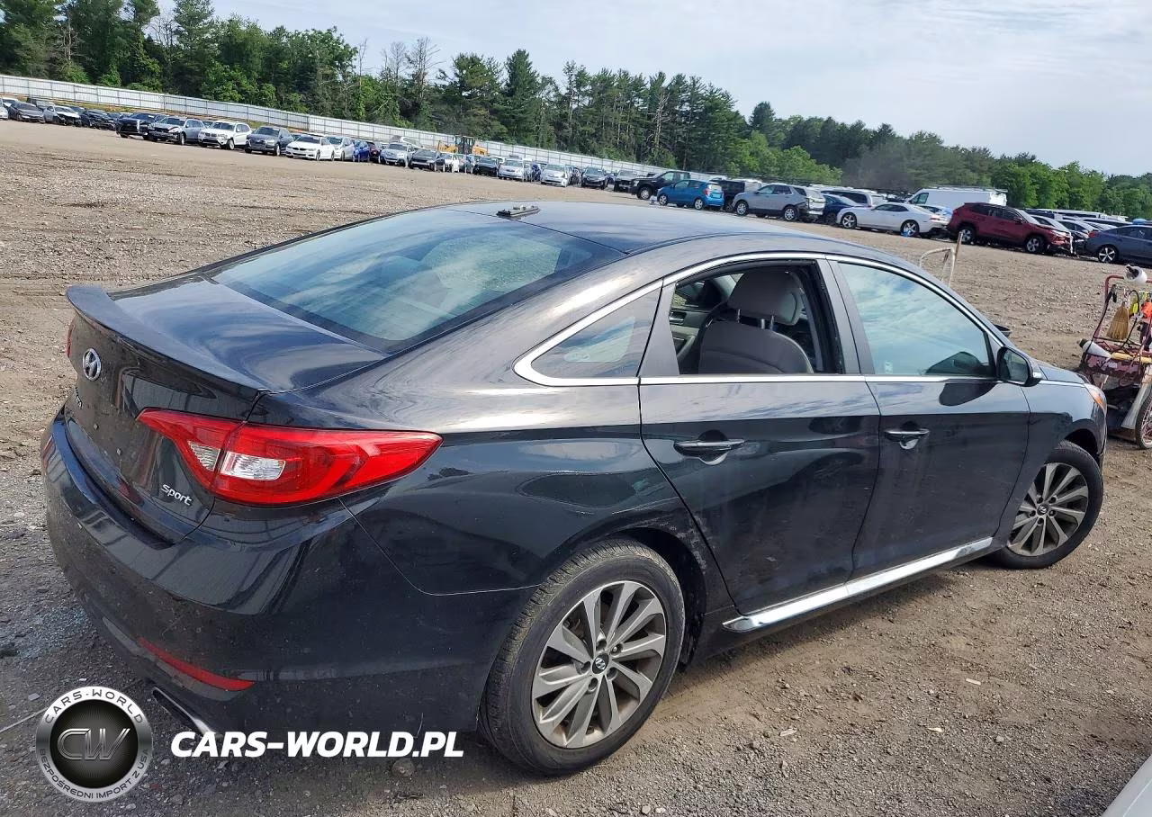 2015 Hyundai Sonata Sport VIN:5NPE34AF7FH111079 - 3