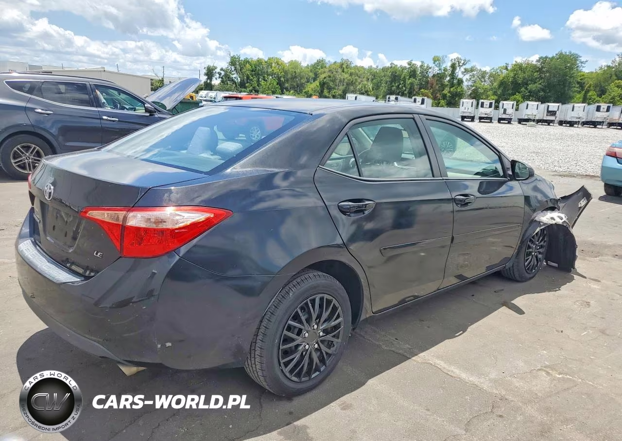2018 Toyota Corolla Le VIN:2T1BURHE2JC974359 - 3