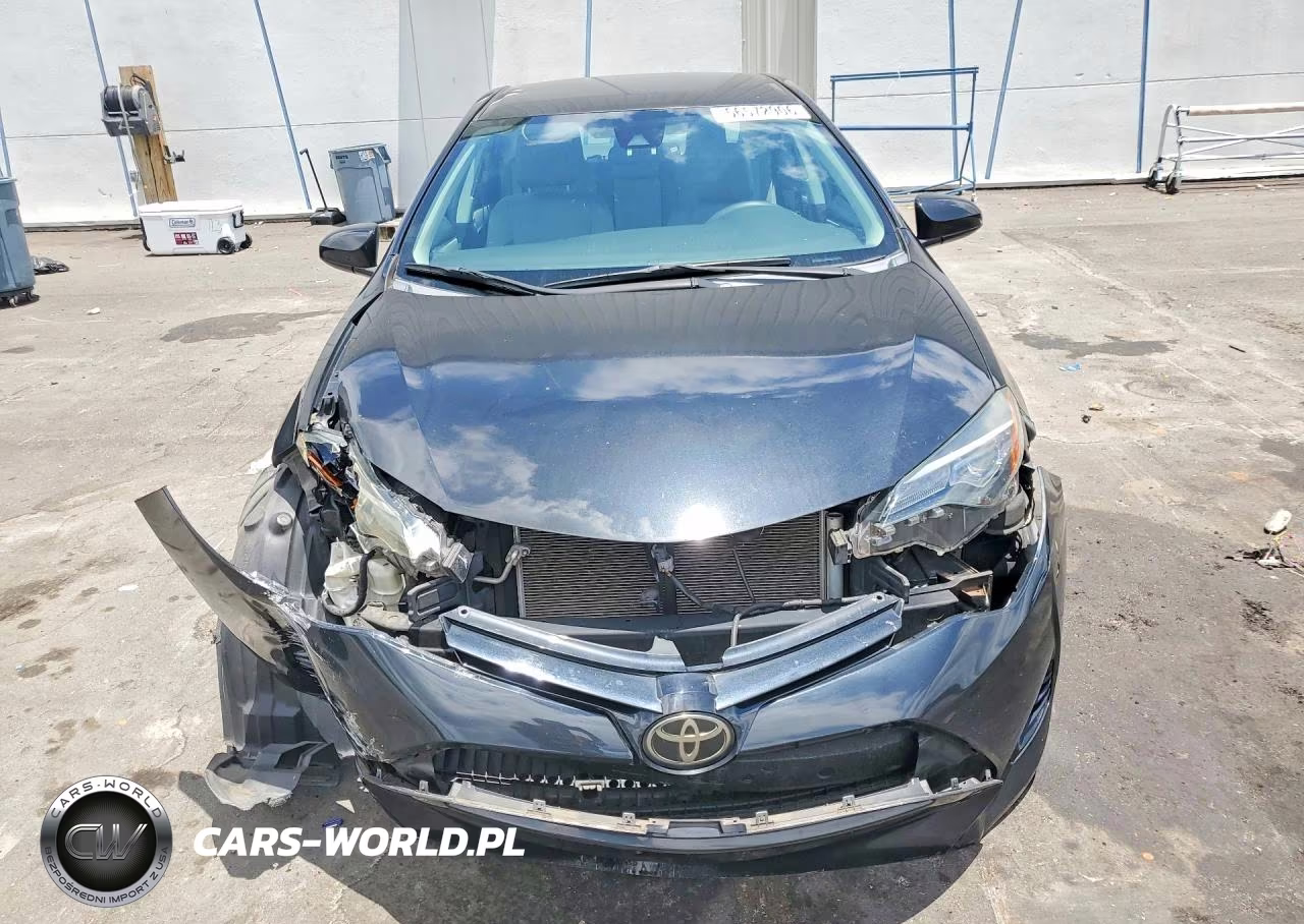 2018 Toyota Corolla Le VIN:2T1BURHE2JC974359 - 5