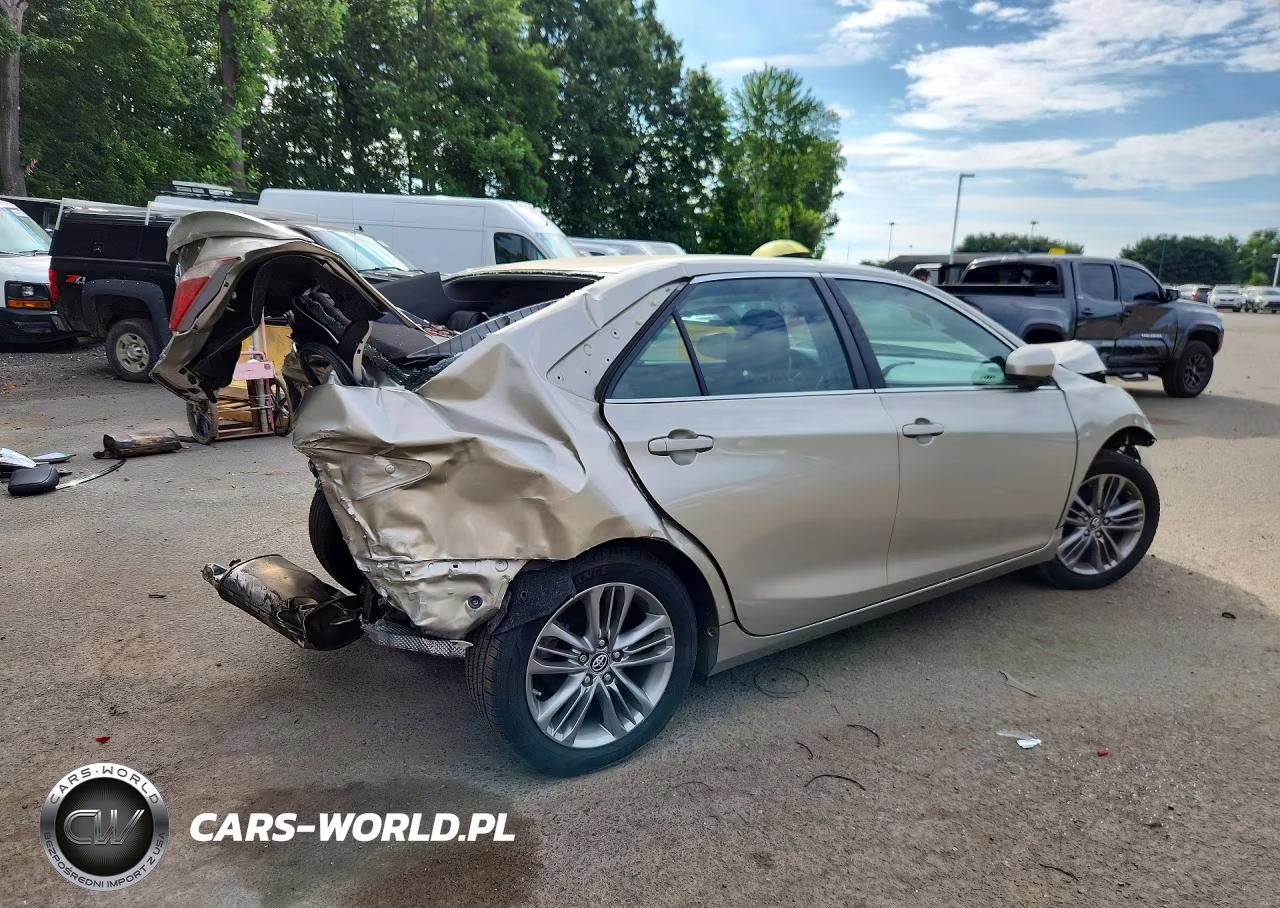 2016 Toyota Camry Se VIN:4T1BF1FK9GU262409 - 3