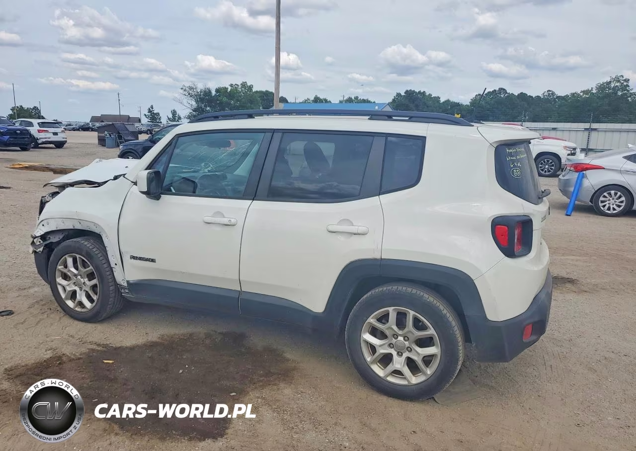 2018 Jeep Renegade Latitude VIN:ZACCJABB2JPJ30059 - 2