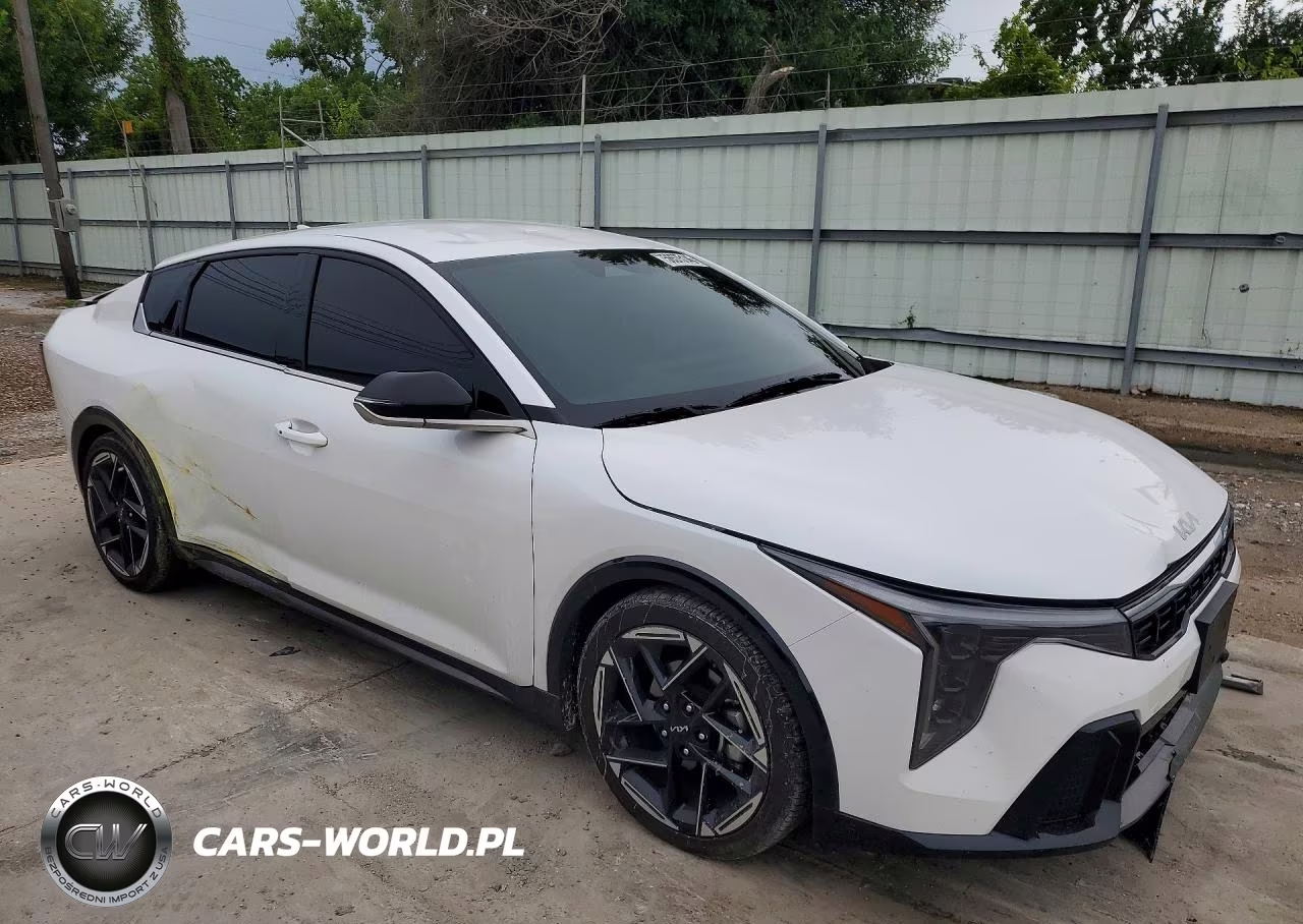 2025 Kia K4 Gt Line VIN:3KPFW4DE5SE056046 - 4