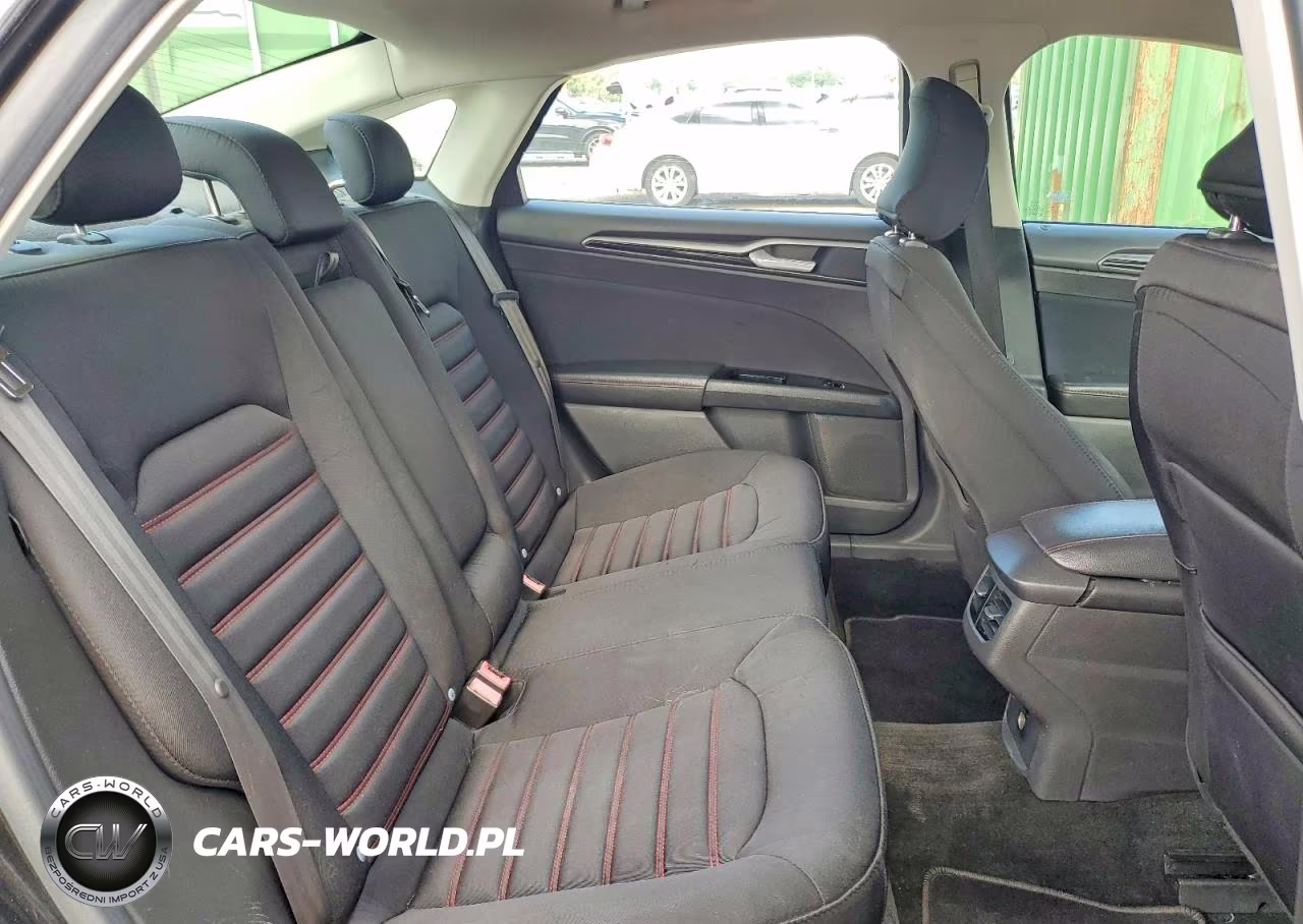 2015 Ford Fusion Se VIN:3FA6P0H71FR213061 - 10