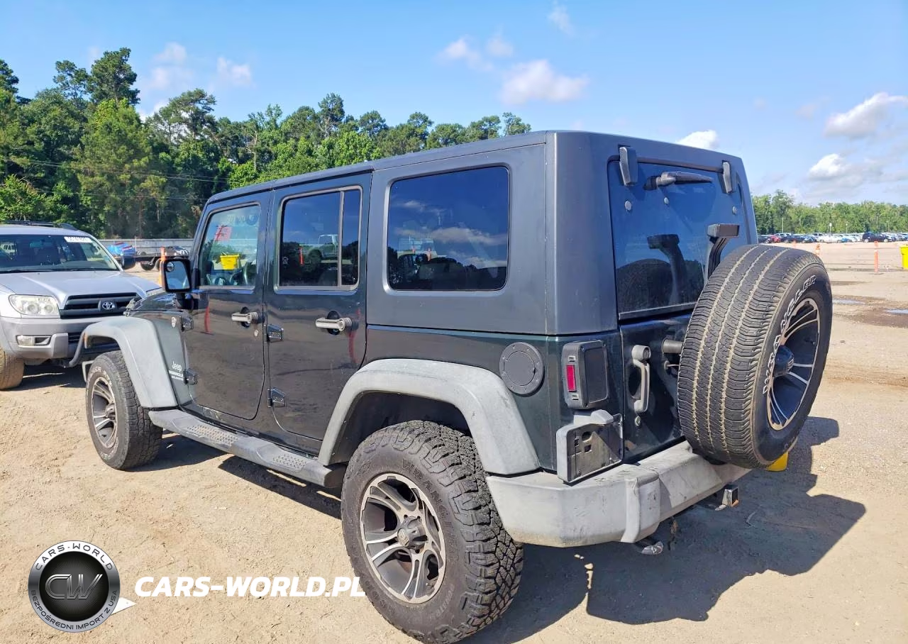 2010 Jeep Wrangler Unlimited Sport VIN:1J4BA3H15AL140883 - 2